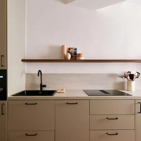 Exceptional Facing Palais 3 *